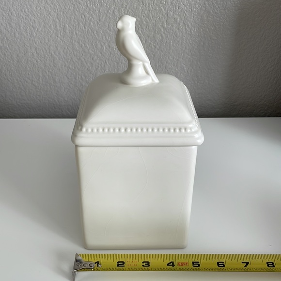 THRESHOLD China All White Square Jar With Cardinal Lid - Picture 12 of 15